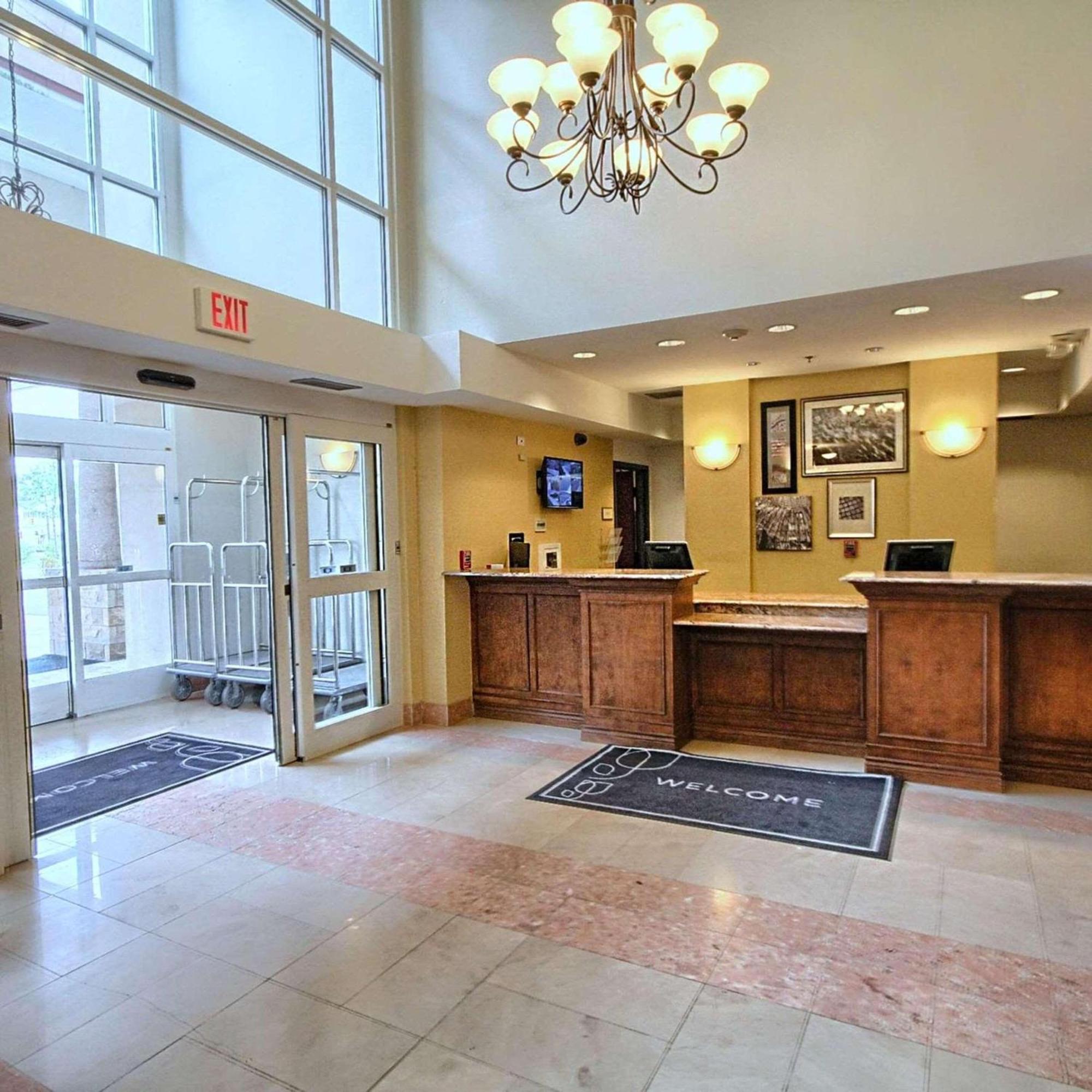 Country Inn & Suites By Radisson, Dearborn, Mi Екстер'єр фото